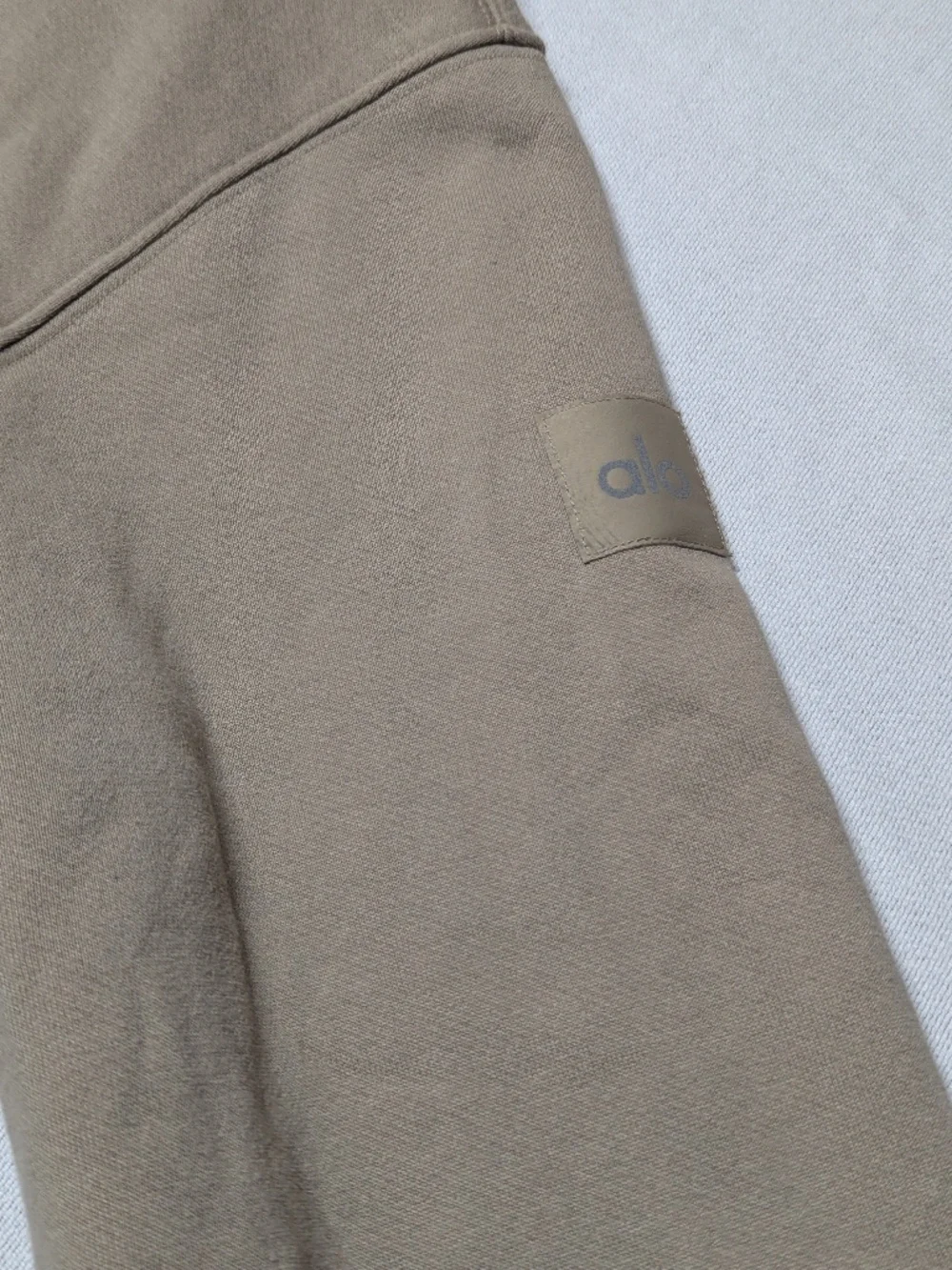 ALO Yoga Make Waves Hoodie - Size M/L
